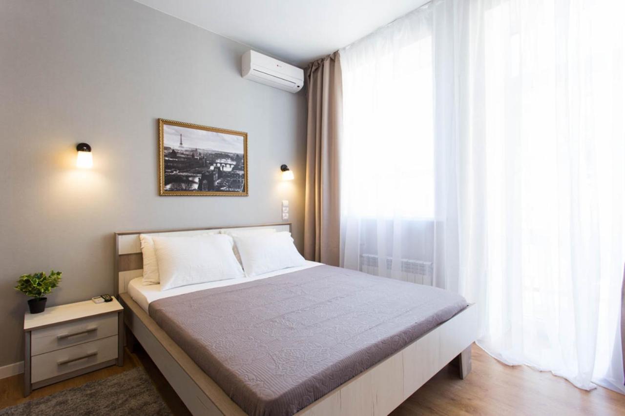 Cozy Apartment Beside Metro Yaroslava Mudroho, Universytet - Chernyshevska Str 95-6 Kharkiv Bagian luar foto